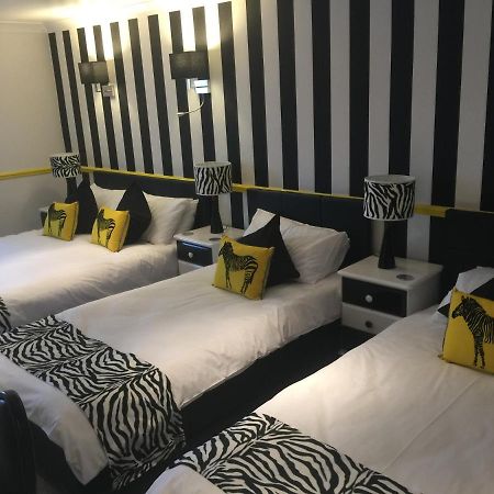 Blacksmiths Boutique B&B Robin Hood's Bay Esterno foto