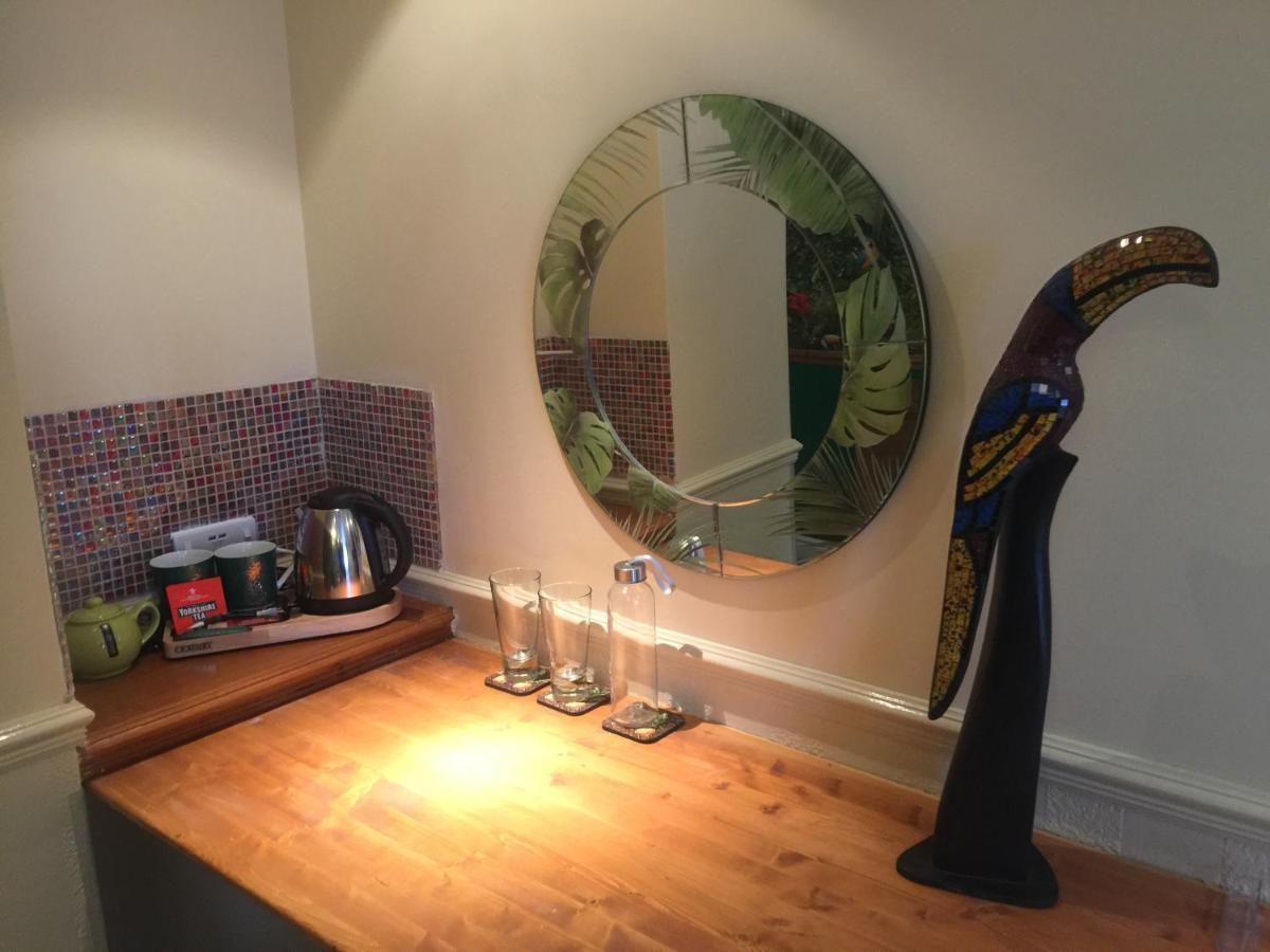 Blacksmiths Boutique B&B Robin Hood's Bay Esterno foto